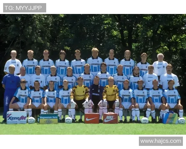 慕尼黑1860与沙尔克04战平,欢乐喜剧场上演 慕尼黑1860与沙尔克04战平,欢乐喜剧场上演